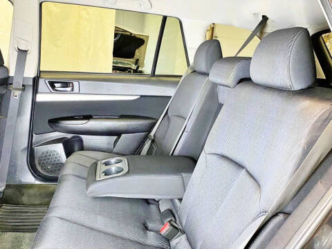 2011 Subaru Outback 2.5i Premium