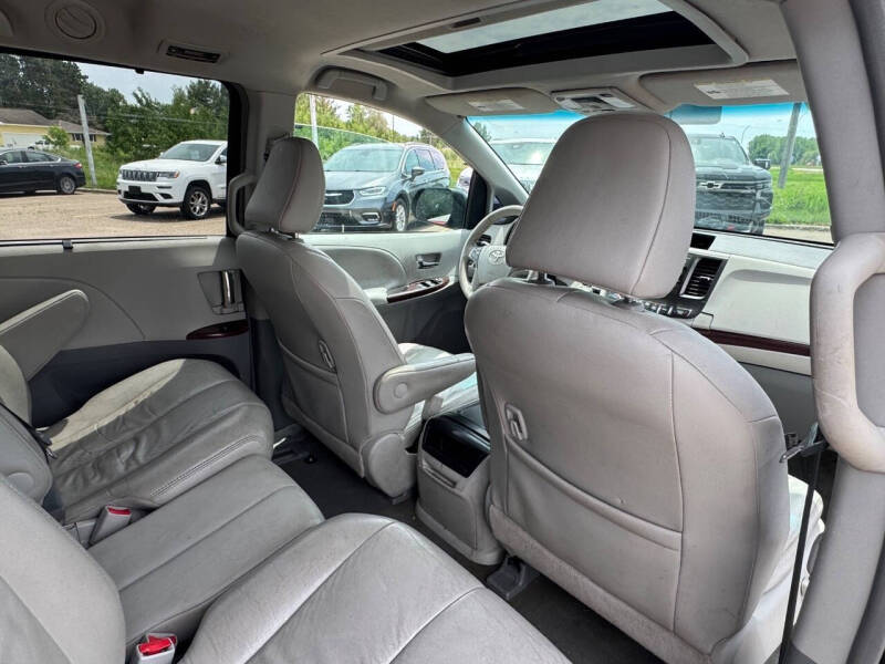 2012 Toyota Sienna XLE 8-Passenger