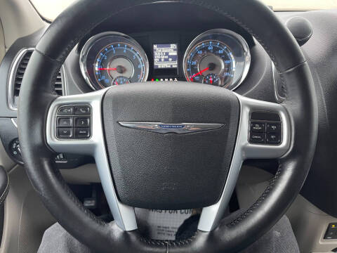 2012 Chrysler Town and Country Touring-L