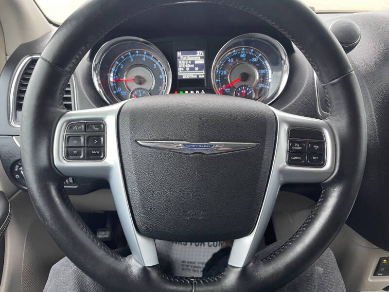 2012 Chrysler Town and Country Touring-L