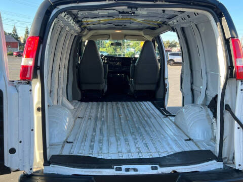 2020 GMC Savana 2500