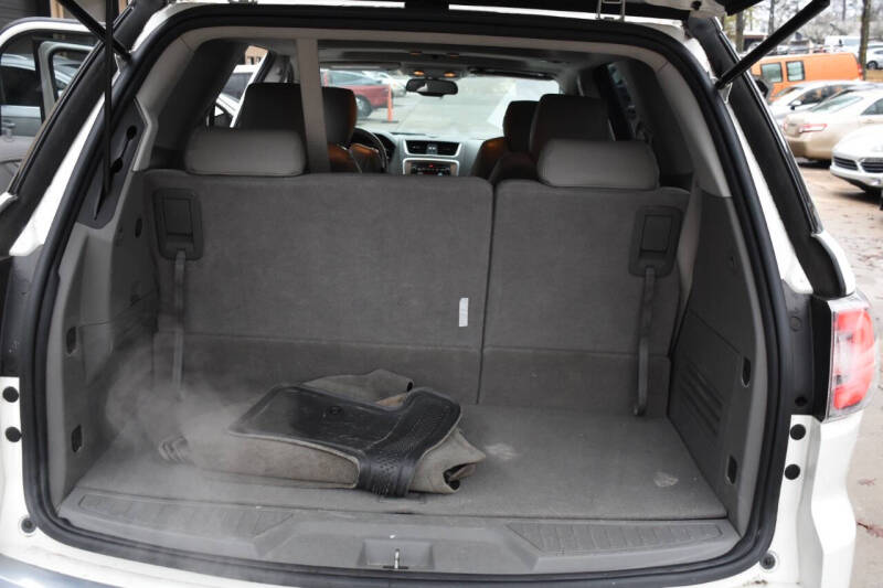 2013 GMC Acadia SLE-2