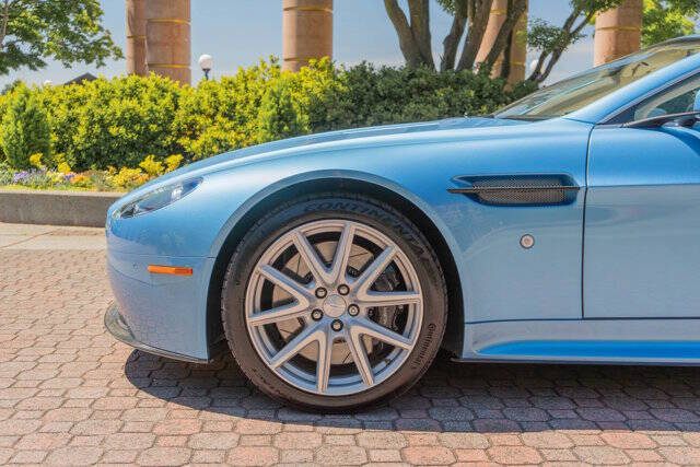 2012 Aston Martin V8 Vantage 4