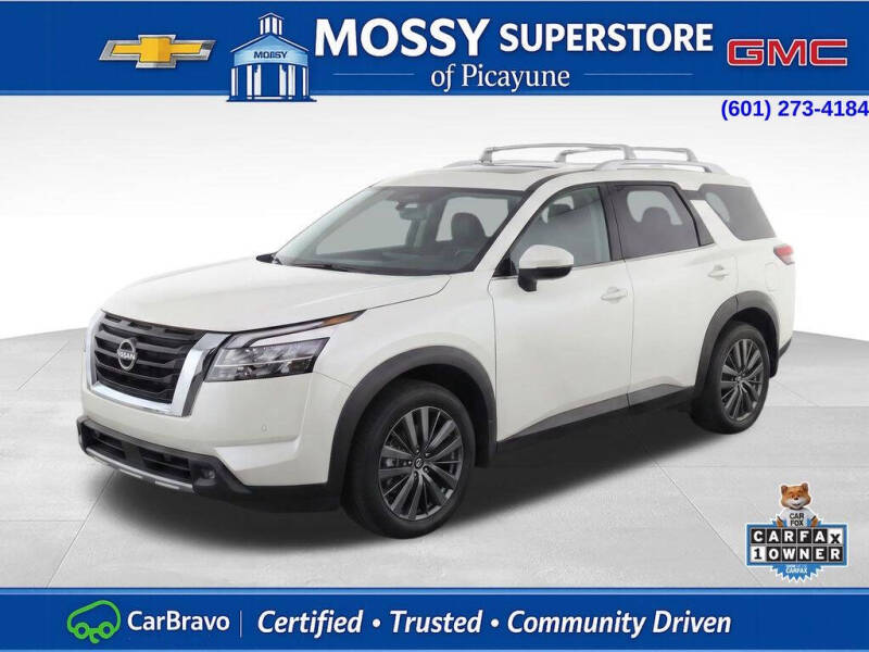 2024 Nissan Pathfinder SL