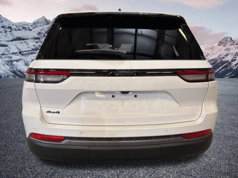 2026 Jeep Grand Cherokee Altitude