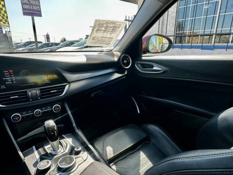 2018 Alfa Romeo Giulia Ti Sport