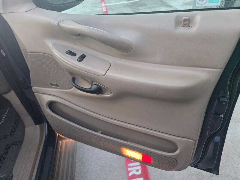 2001 Ford Expedition Eddie Bauer