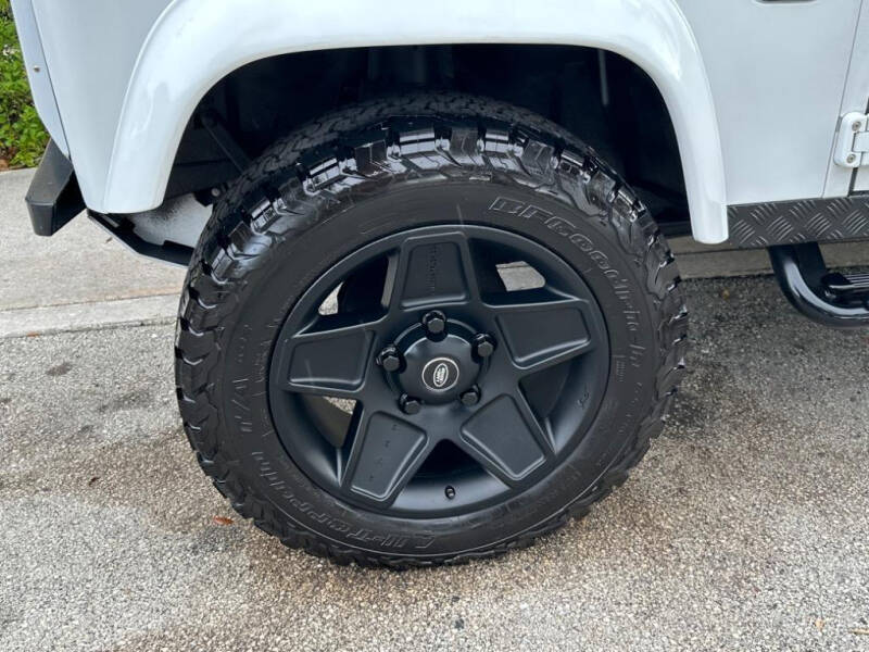 1992 Land Rover Defender