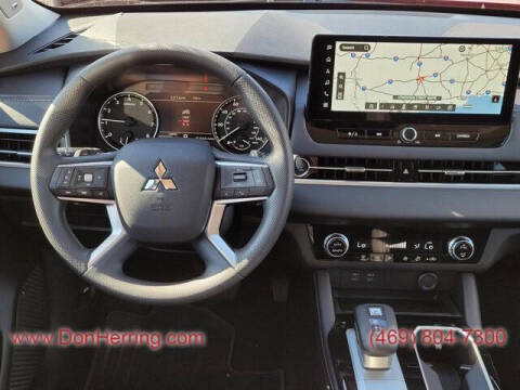 2026 Mitsubishi Outlander ES