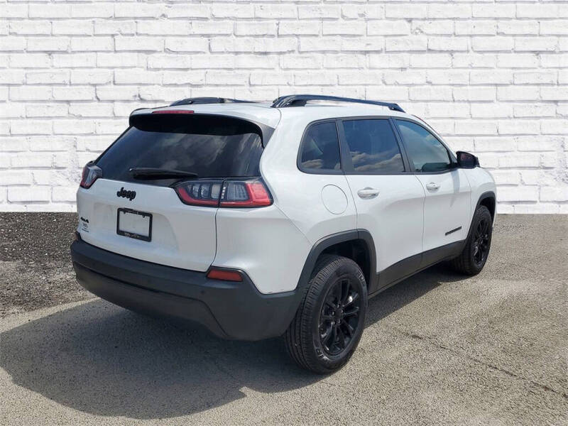 2023 Jeep Cherokee Altitude Lux
