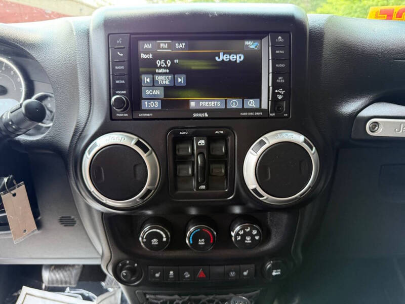 2017 Jeep Wrangler Unlimited Sahara