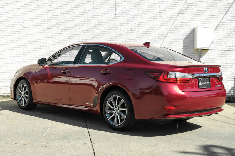2018 Lexus ES 300h