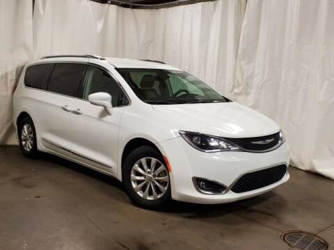2018 Chrysler Pacifica for sale at COLE Automotive in Kalamazoo MI