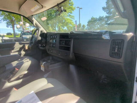 2025 GMC Savana 2500