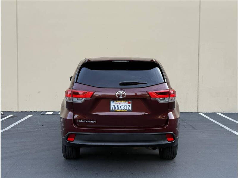 2017 Toyota Highlander LE