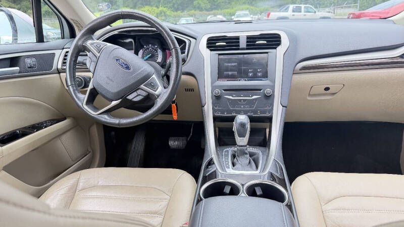 2013 Ford Fusion SE