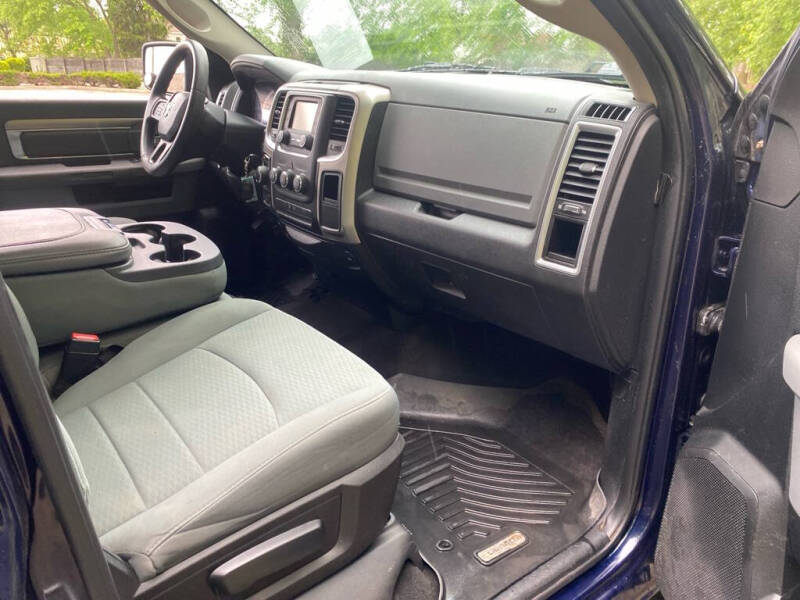 2017 RAM 1500 SLT