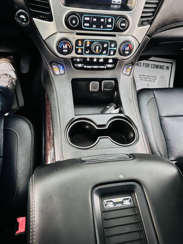 2017 GMC Yukon XL SLT