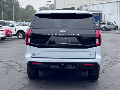 2026 Ford Expedition MAX Active