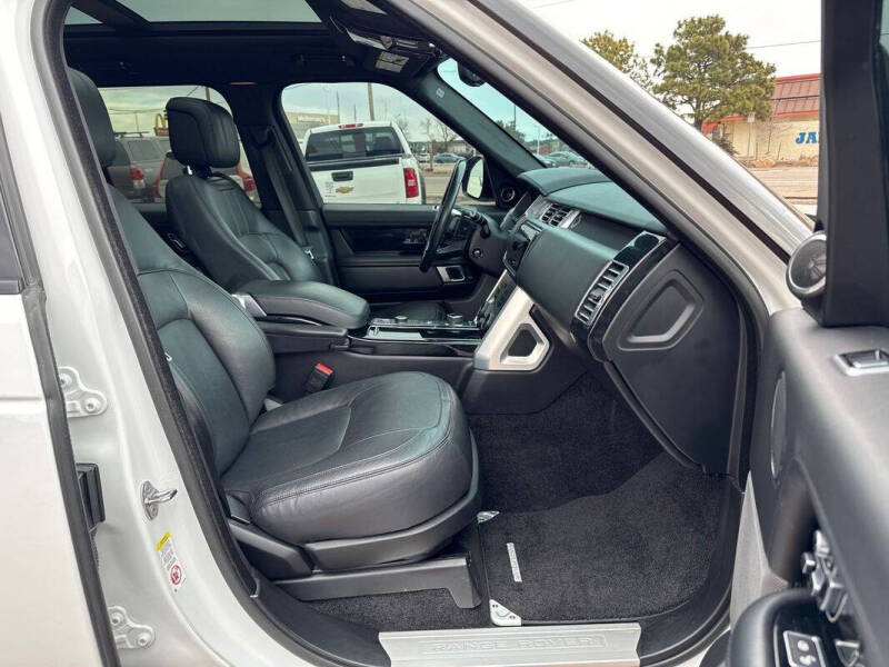 2020 Land Rover Range Rover P525 HSE
