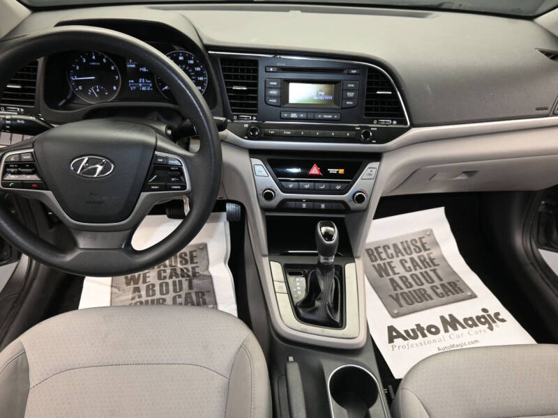 2018 Hyundai Elantra SE