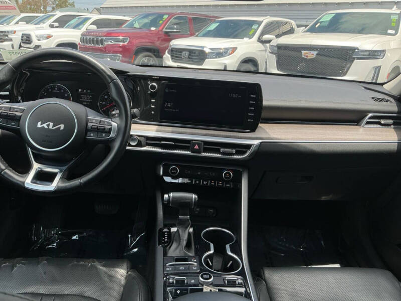 2022 Kia K5 EX