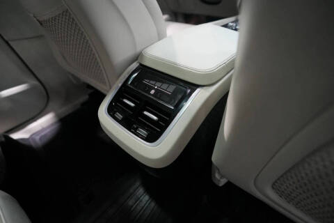 2019 Volvo XC90 T5 Momentum