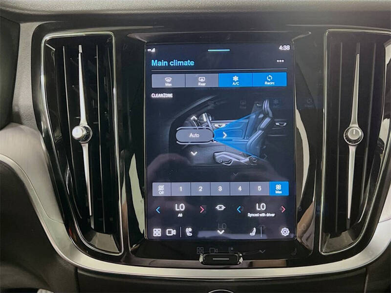 2023 Volvo S60 B5 Core Dark Theme