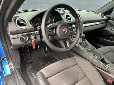 2025 Porsche 718 Cayman GT4 RS