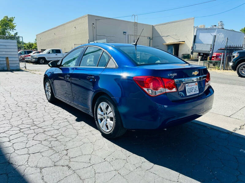 2012 Chevrolet Cruze LS photo 8