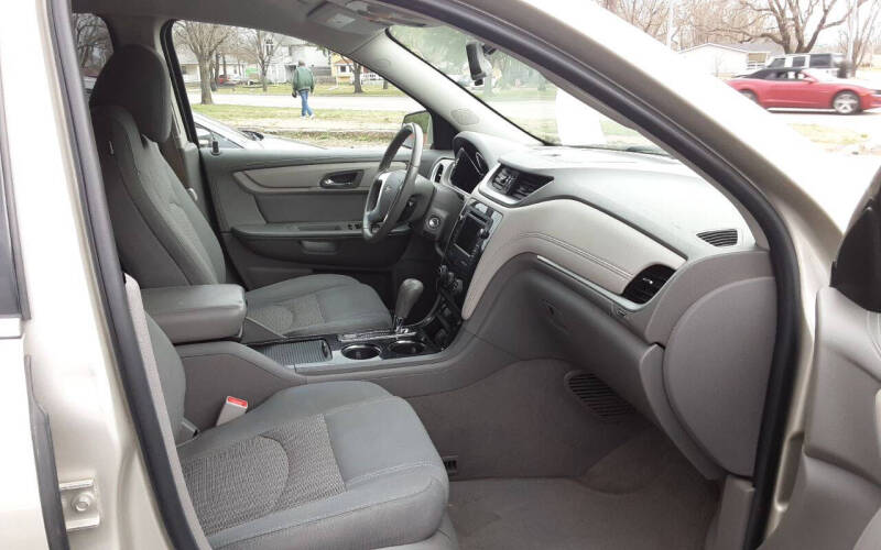 2017 Chevrolet Traverse LT