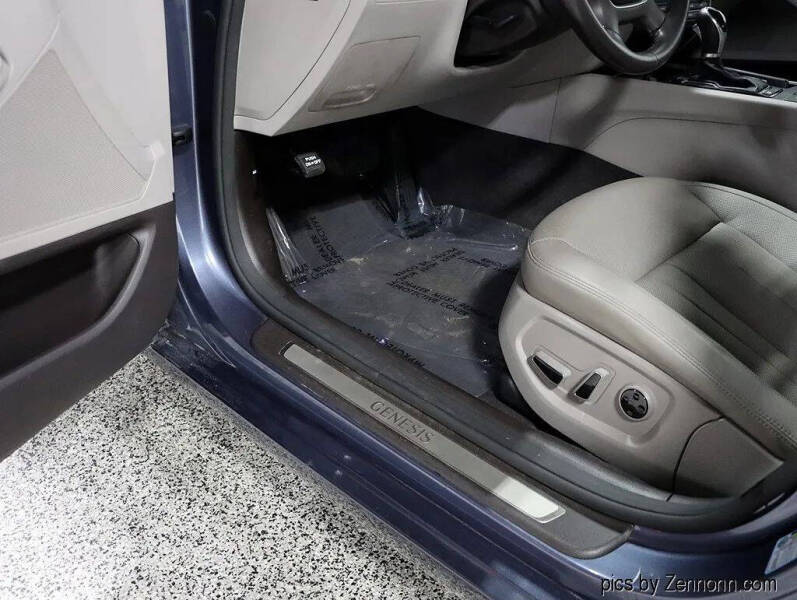 2015 Hyundai Genesis