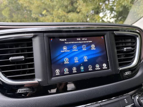 2020 Chrysler Voyager LXi