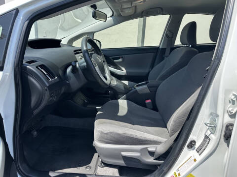 2013 Toyota Prius Two