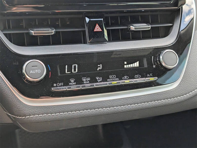 2023 Toyota Corolla Hatchback SE