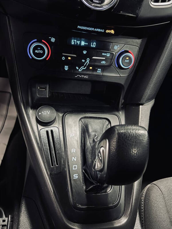 2017 Ford Focus Titanium