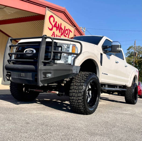 2017 Ford F-250 Super Duty Lariat's photo
