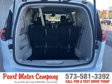 2022 Chrysler Pacifica Touring L