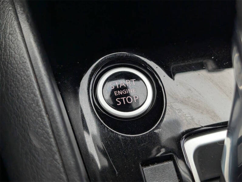 2020 Nissan Versa SV