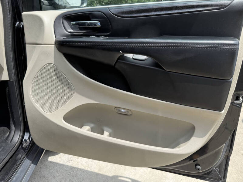 2016 Dodge Grand Caravan SXT Plus