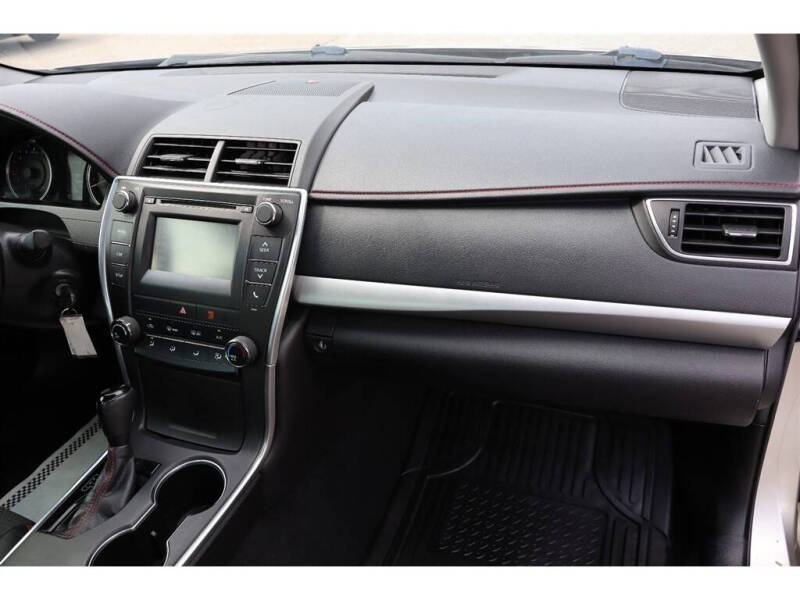 2016 Toyota Camry SE