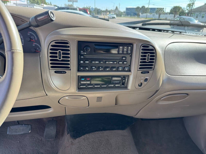 2002 Ford F-150 Lariat