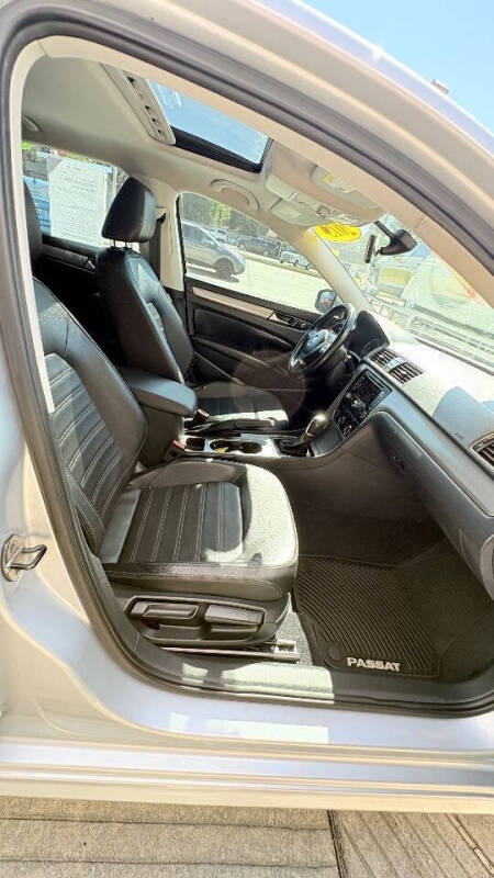 2015 Volkswagen Passat 1.8T SE