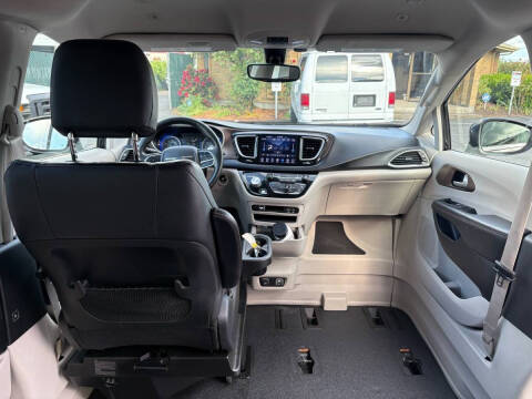 2018 Chrysler Pacifica Touring L