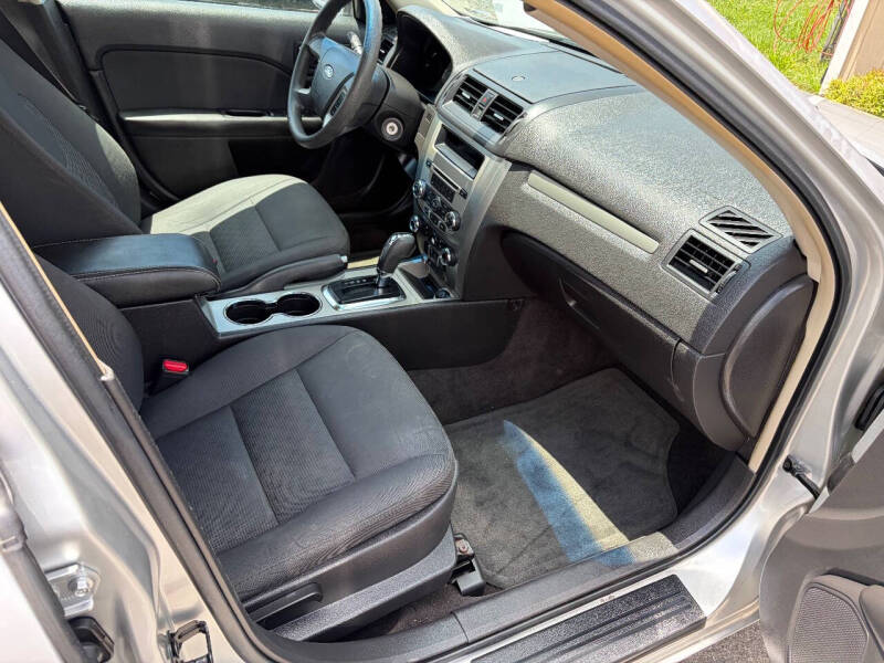 2012 Ford Fusion SE