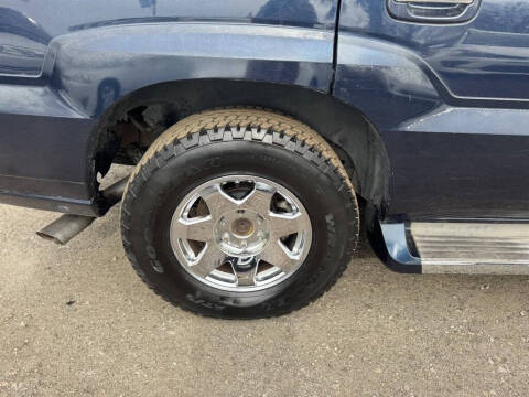 2005 Cadillac Escalade