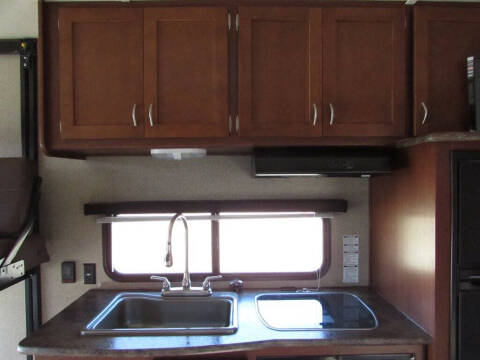 2015 Forest River Vengeance 25v