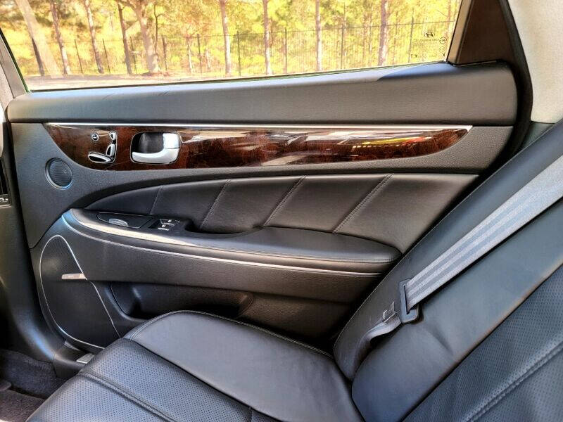 2012 Hyundai Equus Signature