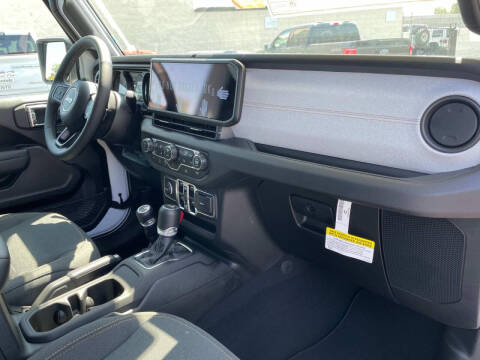 2025 Jeep Gladiator Sport S