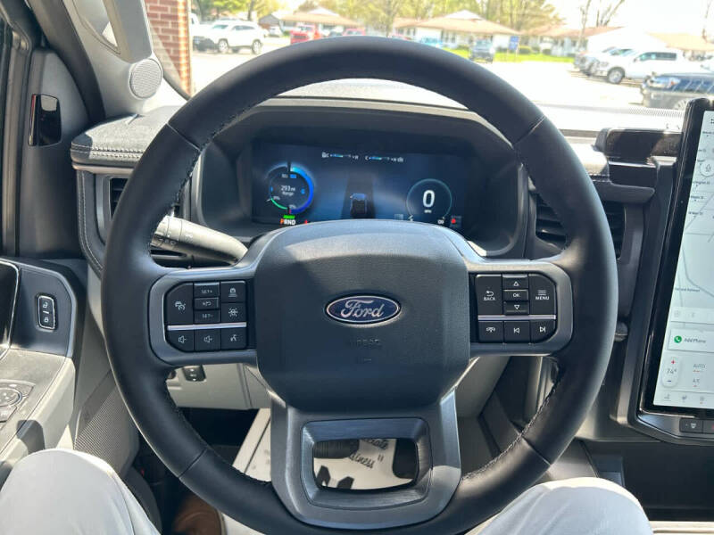 2025 Ford F-150 Lightning Flash